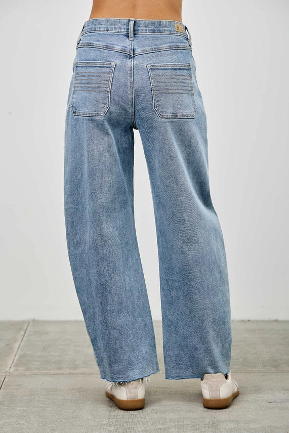 Pleats Barrel Jean