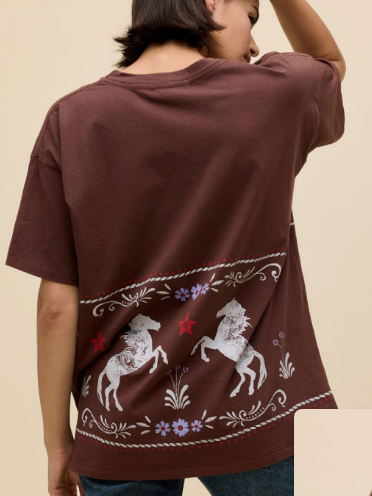 FLORAL HORSE PATTERN MERCH TEE