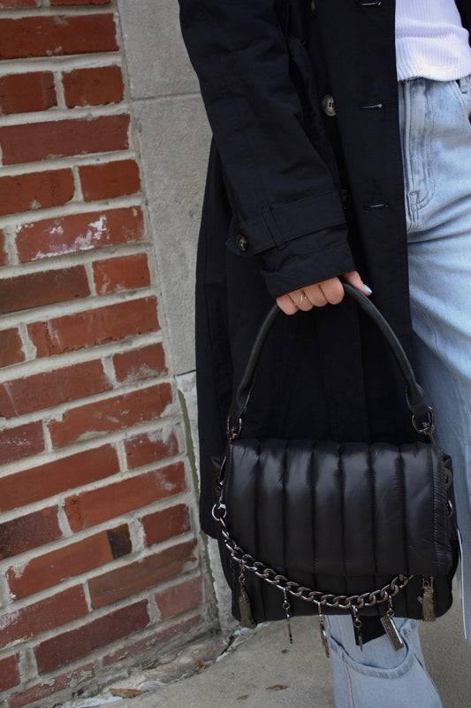 LUCKY LADY WITH CHARM CHAIN-SHINY BLACK