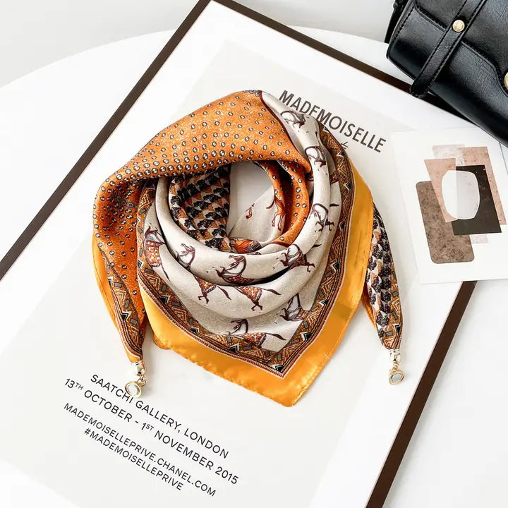 Magnetic Print Triangle Scarf