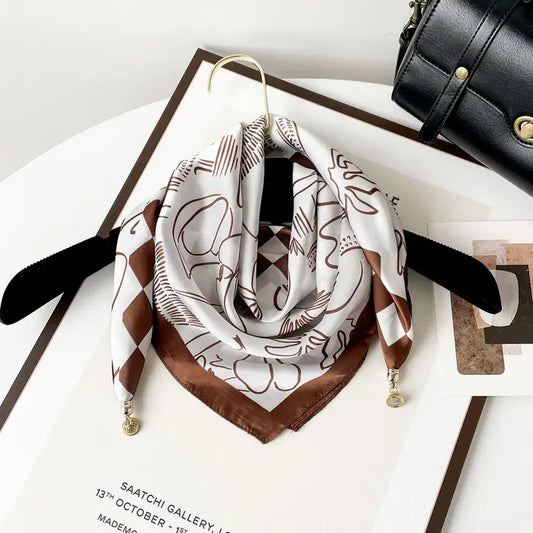 Magnetic Print Triangle Scarf