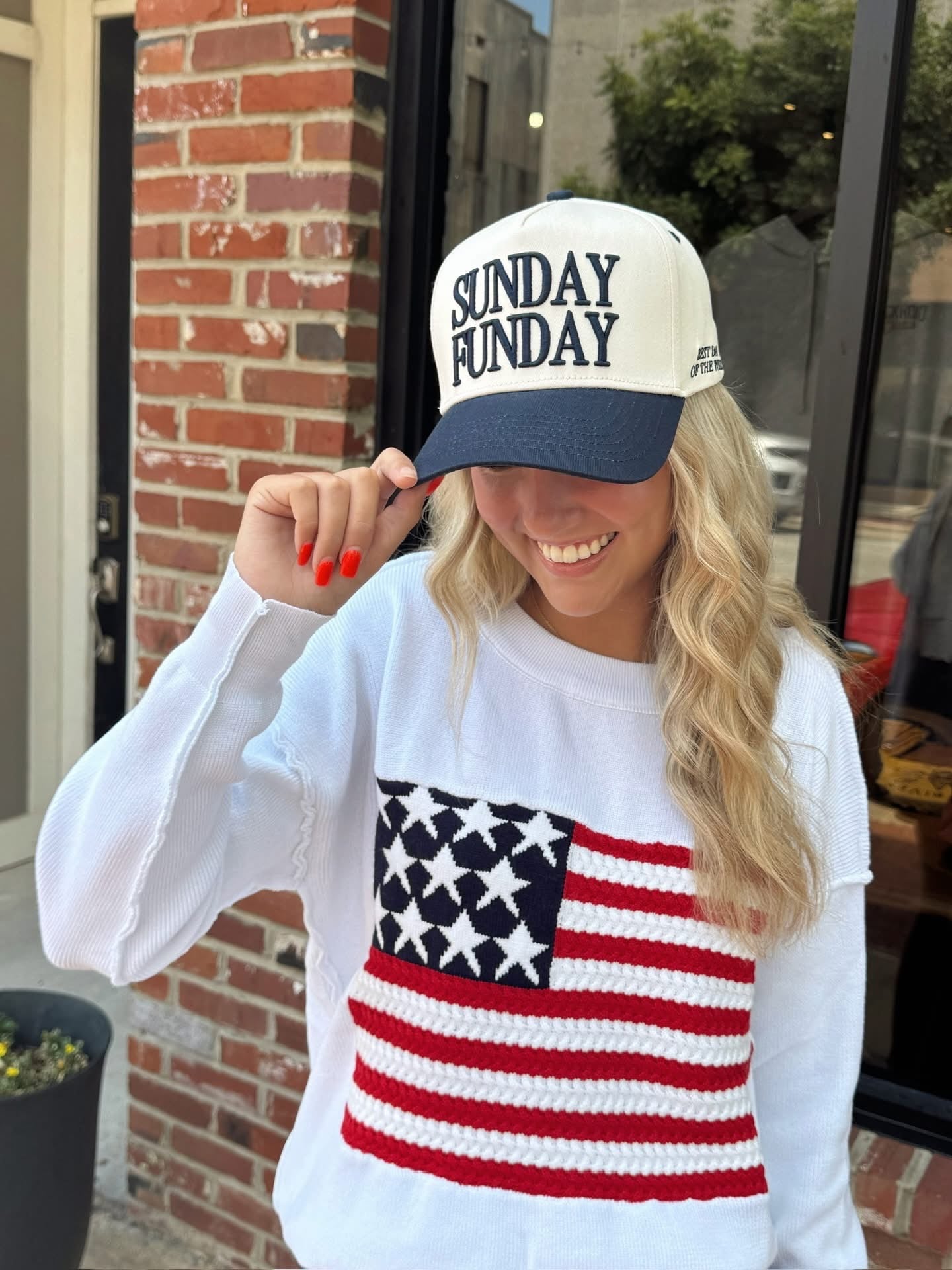 Round Neck American Flag Pullover Sweater