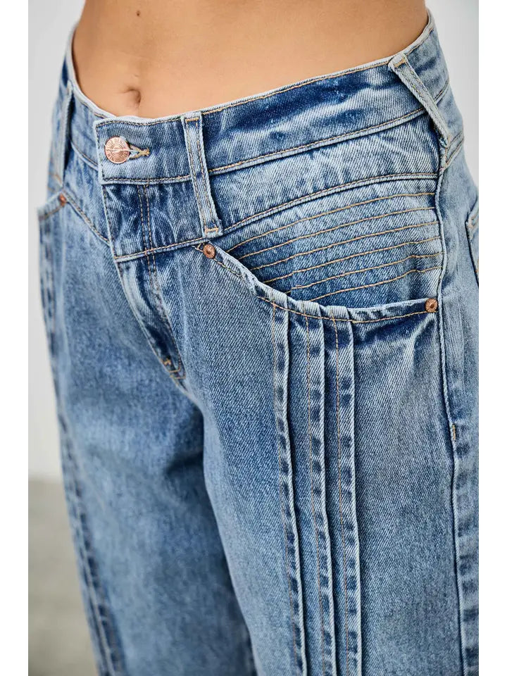 Pleats Barrel Jean