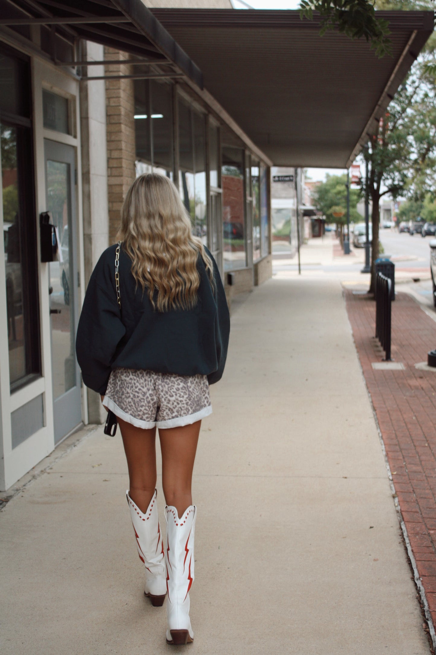 Spring Elastic Waist Cuffed Print Shorts Leopard