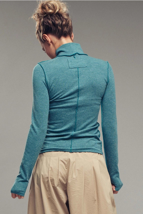 Contrast Seam Turtleneck Knit Top