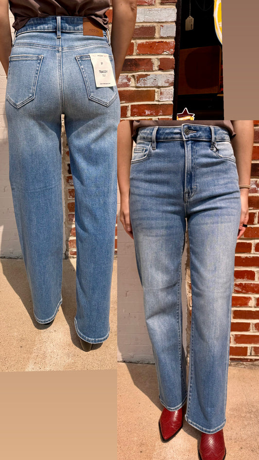 Tracey High Rise Straight leg Jeans