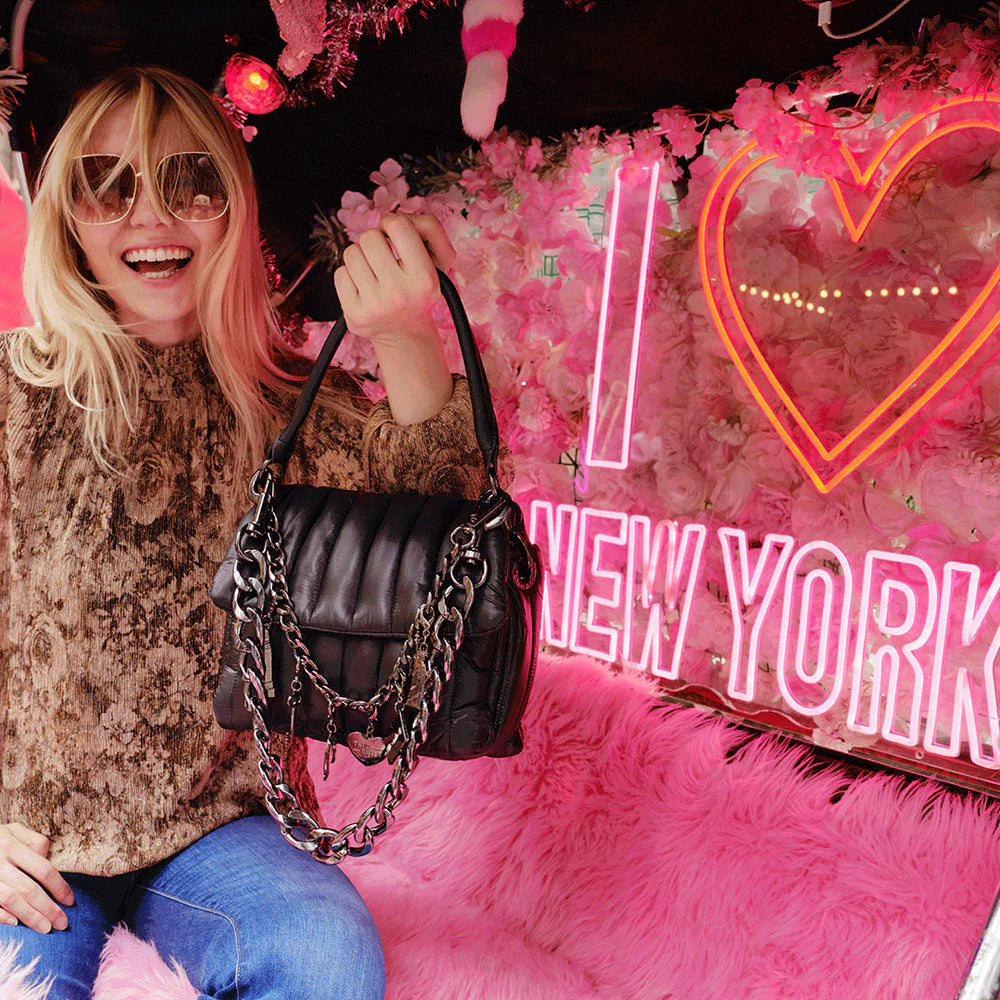 LUCKY LADY WITH CHARM CHAIN-SHINY BLACK