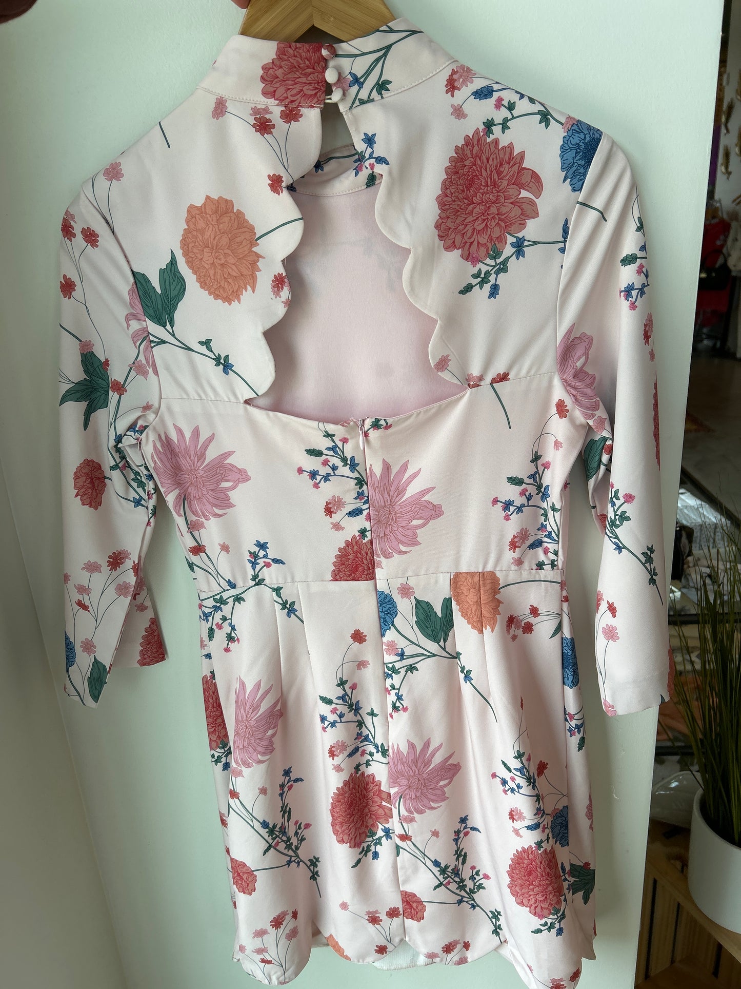 Floral Scalloped Hem open back dress