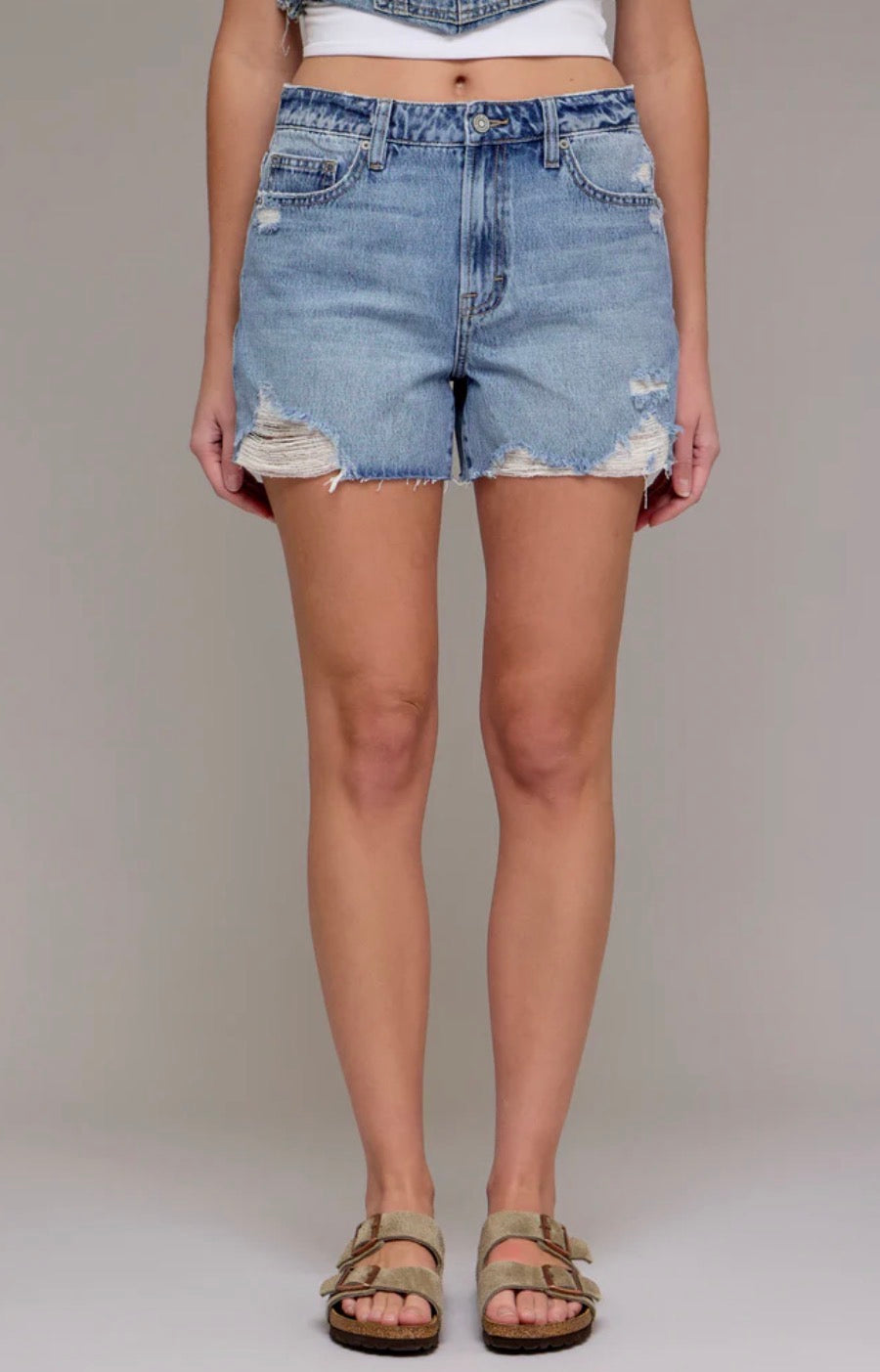 Finn high rise distressed short