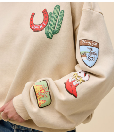 WESTERN PATCHES OVERSIZED CREW SWEATSHIRT
