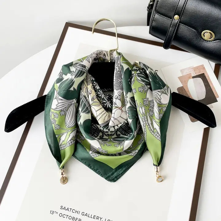 Magnetic Print Triangle Scarf