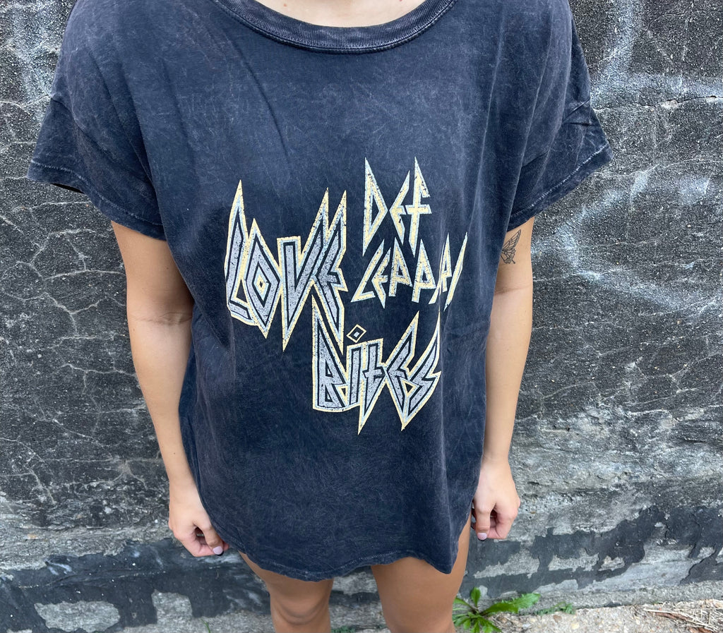 Def Leppard Love Bites Black and Yellow Tee